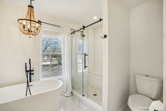 706 Quail Run, Lytle, TX 78052