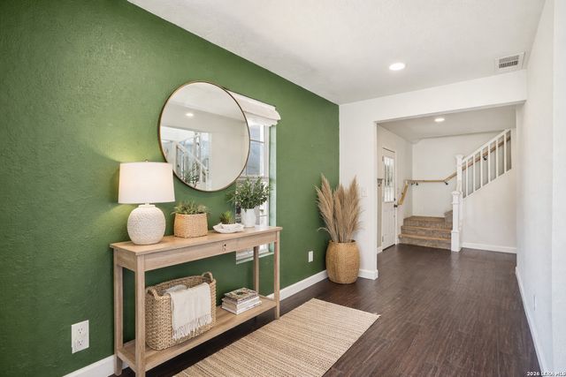 706 Quail Run, Lytle, TX 78052