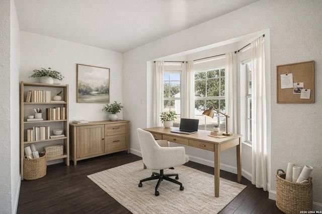 706 Quail Run, Lytle, TX 78052