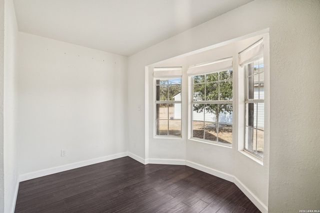 706 Quail Run, Lytle, TX 78052