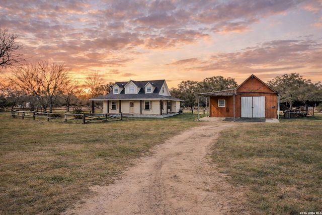 706 Quail Run, Lytle, TX 78052