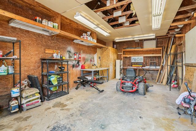 706 Quail Run, Lytle, TX 78052