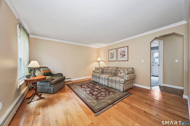 2 Meadowside Drive, Farmington, CT 06085