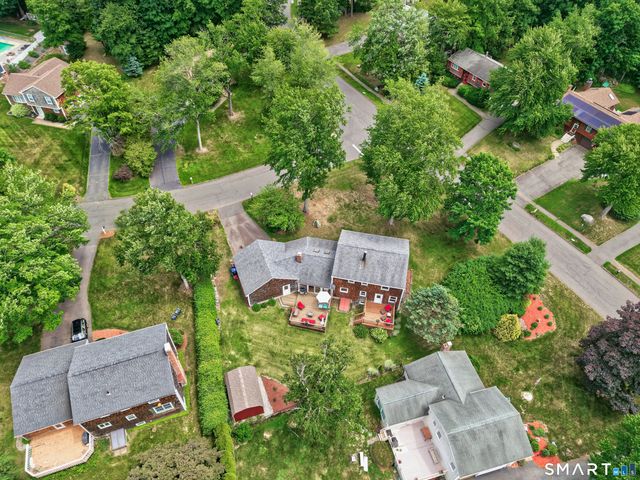 2 Meadowside Drive, Farmington, CT 06085