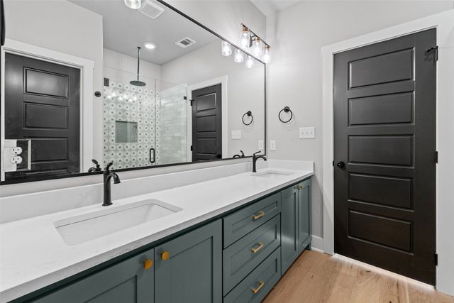 1012 Mustang Trail, Granbury, TX 76049