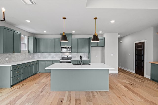 1012 Mustang Trail, Granbury, TX 76049