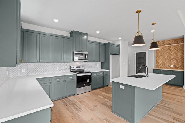 1012 Mustang Trail, Granbury, TX 76049