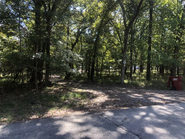 300 Lakeside Drive 304, 308, West Tawakoni, TX 75474