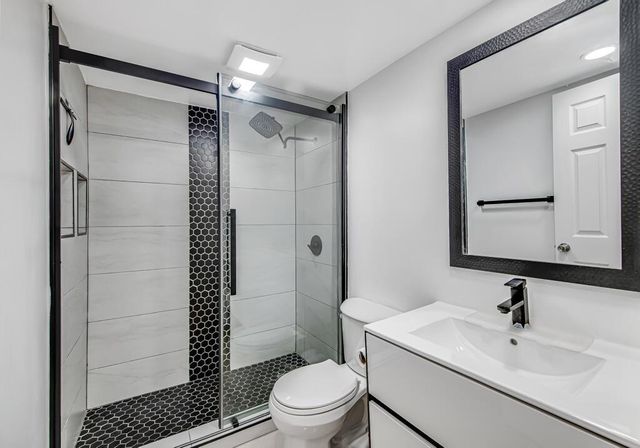 6043 10th Avenue N 129, Greenacres, FL 33463