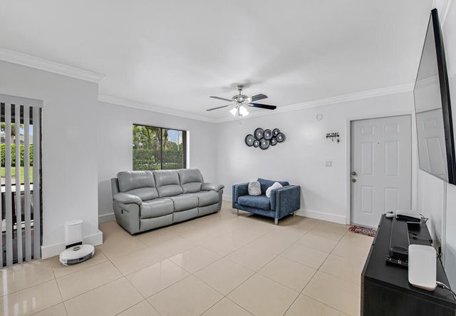 6043 10th Avenue N 129, Greenacres, FL 33463