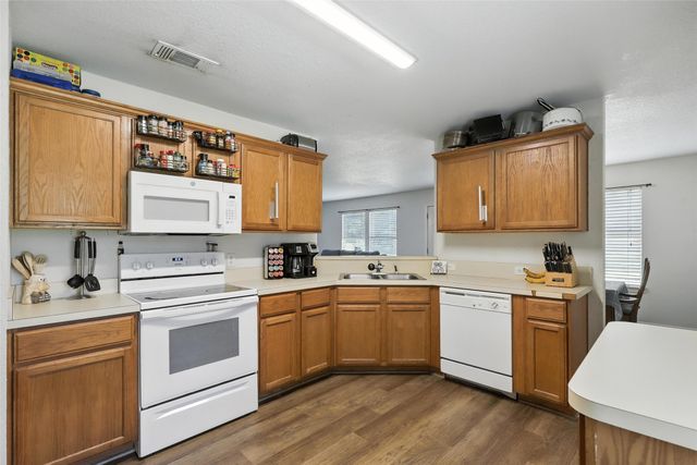 6204 Kelly Drive, Granbury, TX 76048