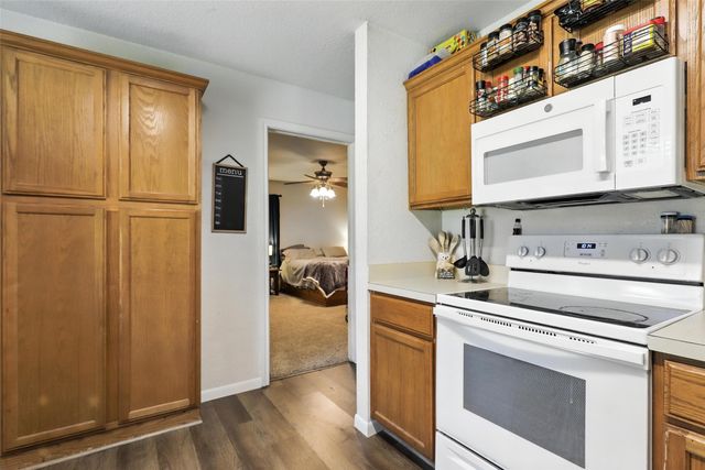 6204 Kelly Drive, Granbury, TX 76048