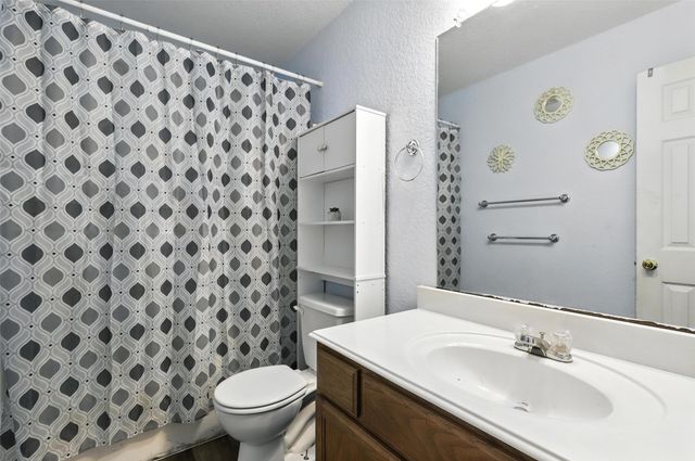 6204 Kelly Drive, Granbury, TX 76048
