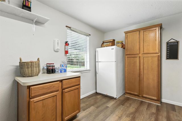 6204 Kelly Drive, Granbury, TX 76048