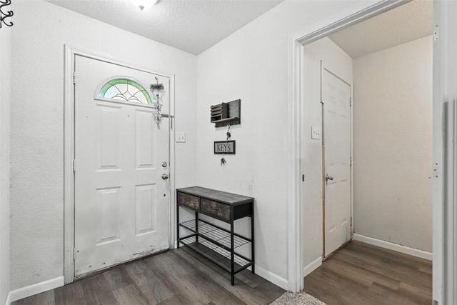 6204 Kelly Drive, Granbury, TX 76048