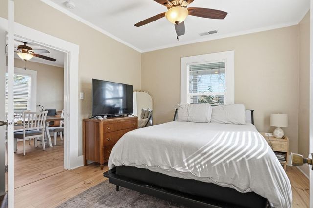 514 California Ave, Oakdale, CA 95361