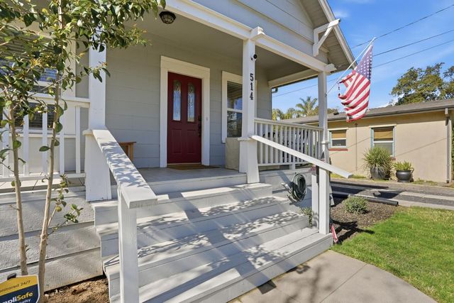 514 California Ave, Oakdale, CA 95361