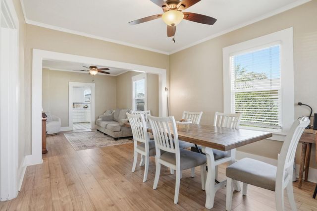 514 California Ave, Oakdale, CA 95361