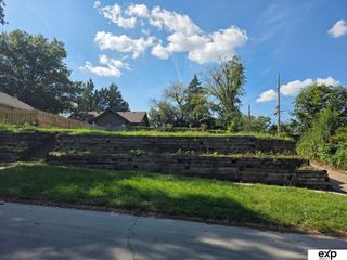 2408 N 49th Street, Omaha, NE 68104