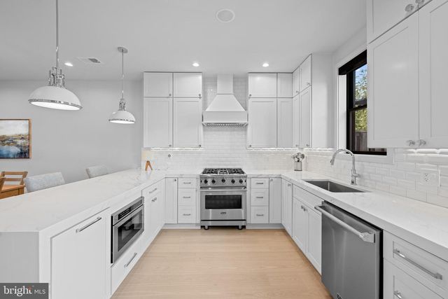 3823 BENTON ST NW, Washington, DC 20007