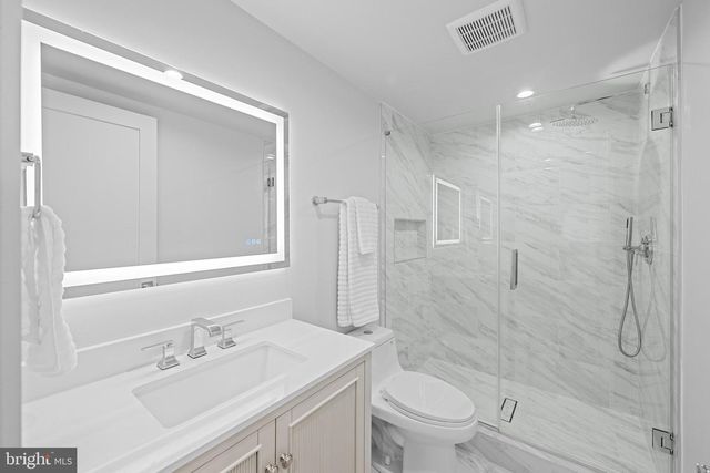3823 BENTON ST NW, Washington, DC 20007