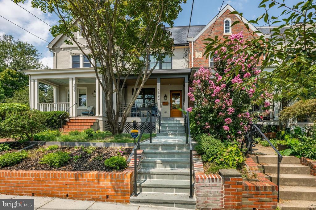 3823 BENTON ST NW, Washington, DC 20007