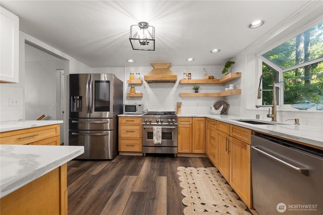 3331 SE Summer Place, Port Orchard, WA 98366