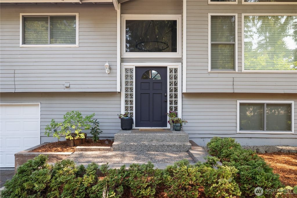 3331 SE Summer Place, Port Orchard, WA 98366