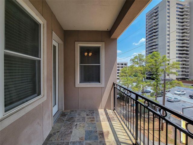 58 Briar Hollow Lane 408, Houston, TX 77027