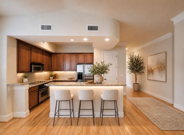 58 Briar Hollow Lane 408, Houston, TX 77027