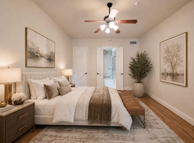 58 Briar Hollow Lane 408, Houston, TX 77027