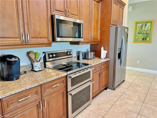 1320 SW 31st TER, Cape Coral, FL 33914