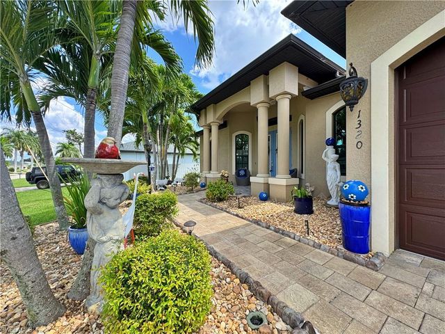 1320 SW 31st TER, Cape Coral, FL 33914