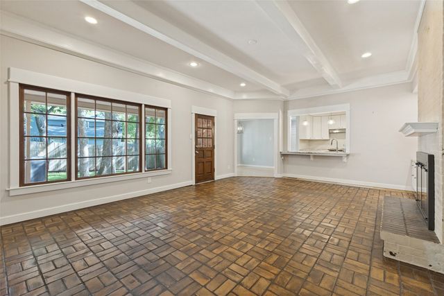 10812 Lochspring Drive, Dallas, TX 75218