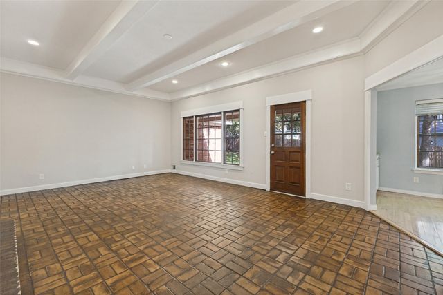 10812 Lochspring Drive, Dallas, TX 75218