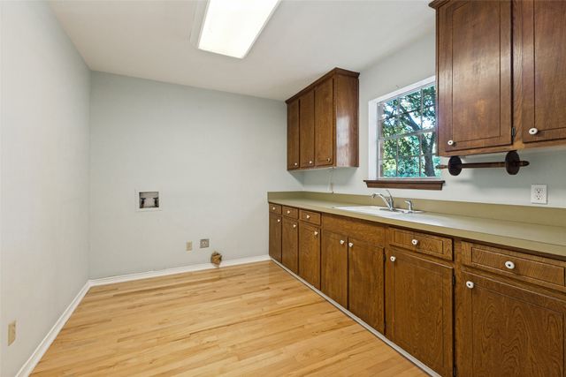 10812 Lochspring Drive, Dallas, TX 75218