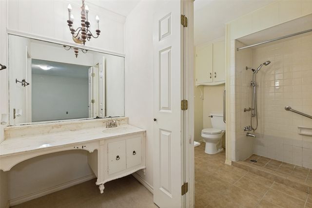 10812 Lochspring Drive, Dallas, TX 75218