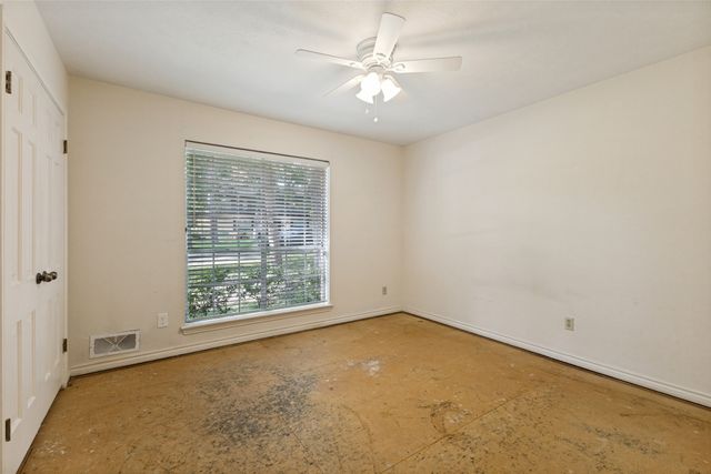 10812 Lochspring Drive, Dallas, TX 75218