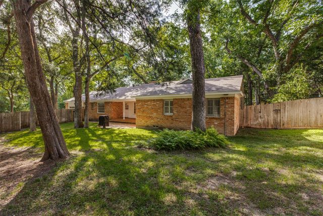 10812 Lochspring Drive, Dallas, TX 75218