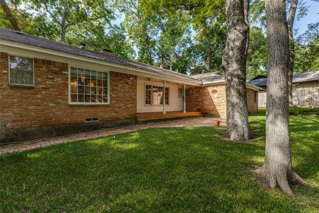 10812 Lochspring Drive, Dallas, TX 75218