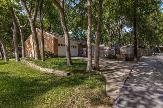 10812 Lochspring Drive, Dallas, TX 75218
