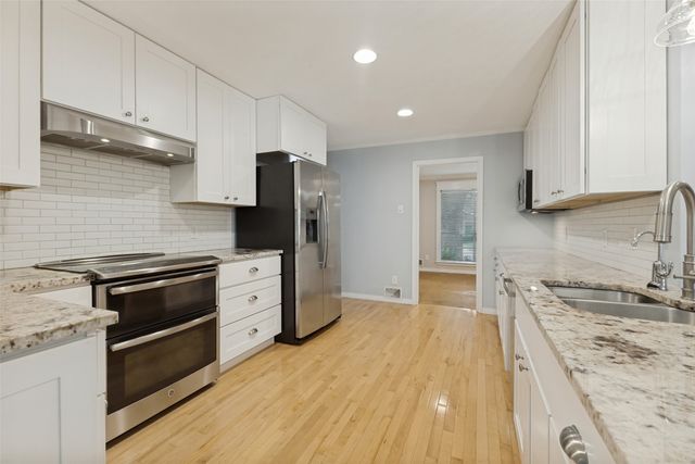 10812 Lochspring Drive, Dallas, TX 75218