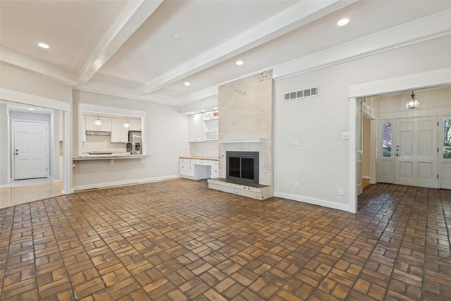 10812 Lochspring Drive, Dallas, TX 75218