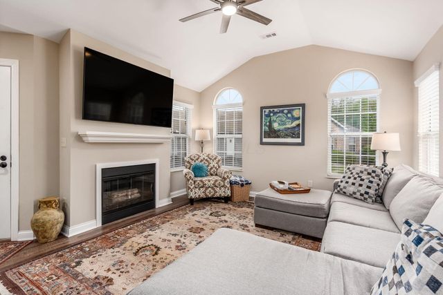 3815 Mill Stream Drive, Hilliard, OH 43026