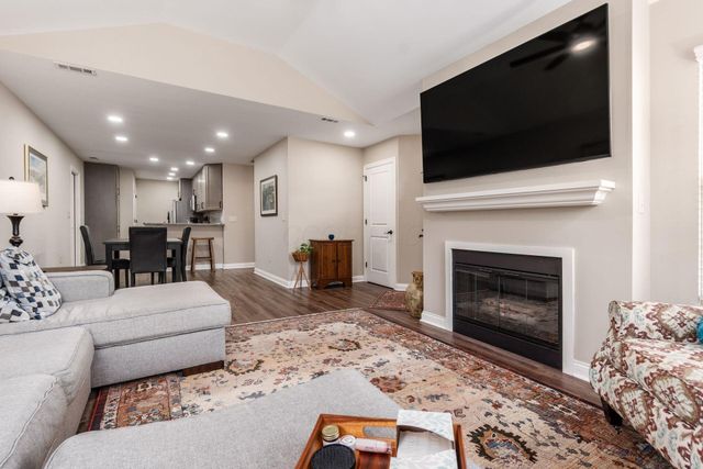 3815 Mill Stream Drive, Hilliard, OH 43026