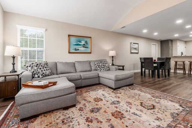 3815 Mill Stream Drive, Hilliard, OH 43026