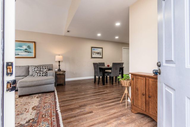 3815 Mill Stream Drive, Hilliard, OH 43026
