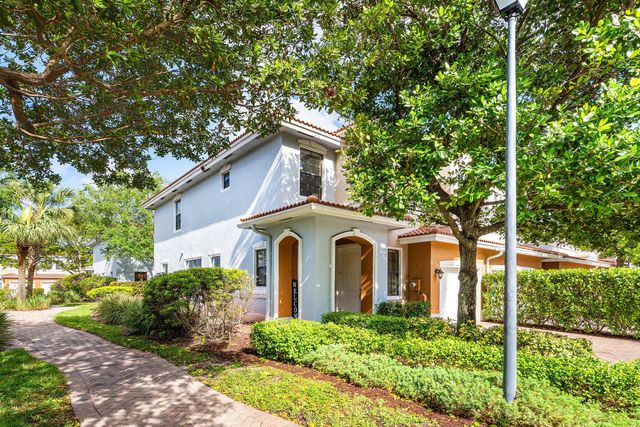 128 Delancey Avenue, Delray Beach, FL 33484