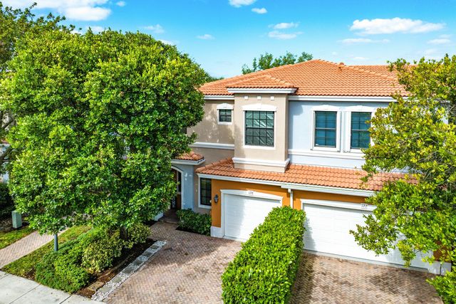 128 Delancey Avenue, Delray Beach, FL 33484