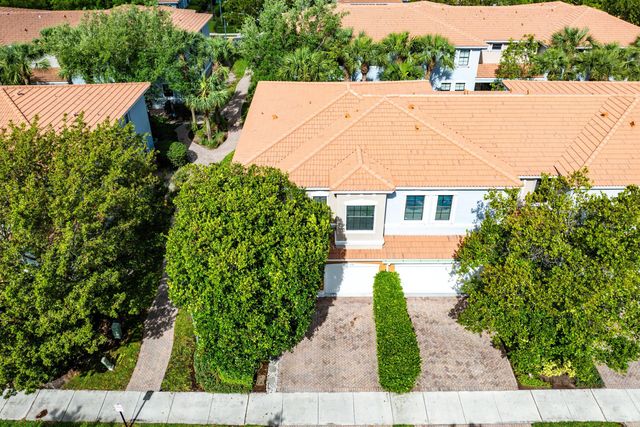 128 Delancey Avenue, Delray Beach, FL 33484